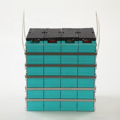 Хорошая цена Перезаряжаемые батарея иона 3.2V 200Ah призменная Li онлайн